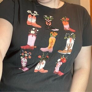 Charcoal grey T-Shirt with Colorful western cowboy Boot Print women’s 2X
